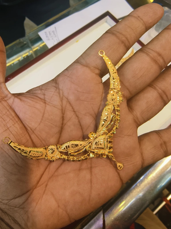 TRJ 3 INCH BIS HALLMARK 18KT GOLD MINI NECKLACE 1 PIECE APPROX. WGT: 1.800 TO 2.000 GM WITH CERTIFICATE.