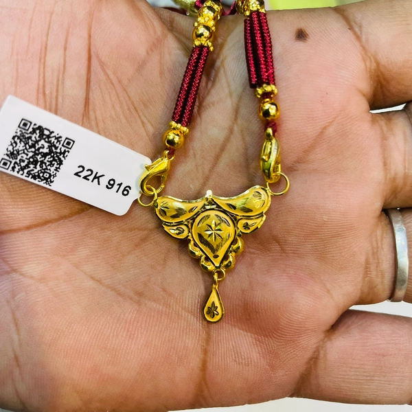 TRJ BIS 22KT 916 HUID HALLMARK GOLD PENDANT WITH TUSSEL 1 PIECE APPROX. WGT: 1.01 GM.