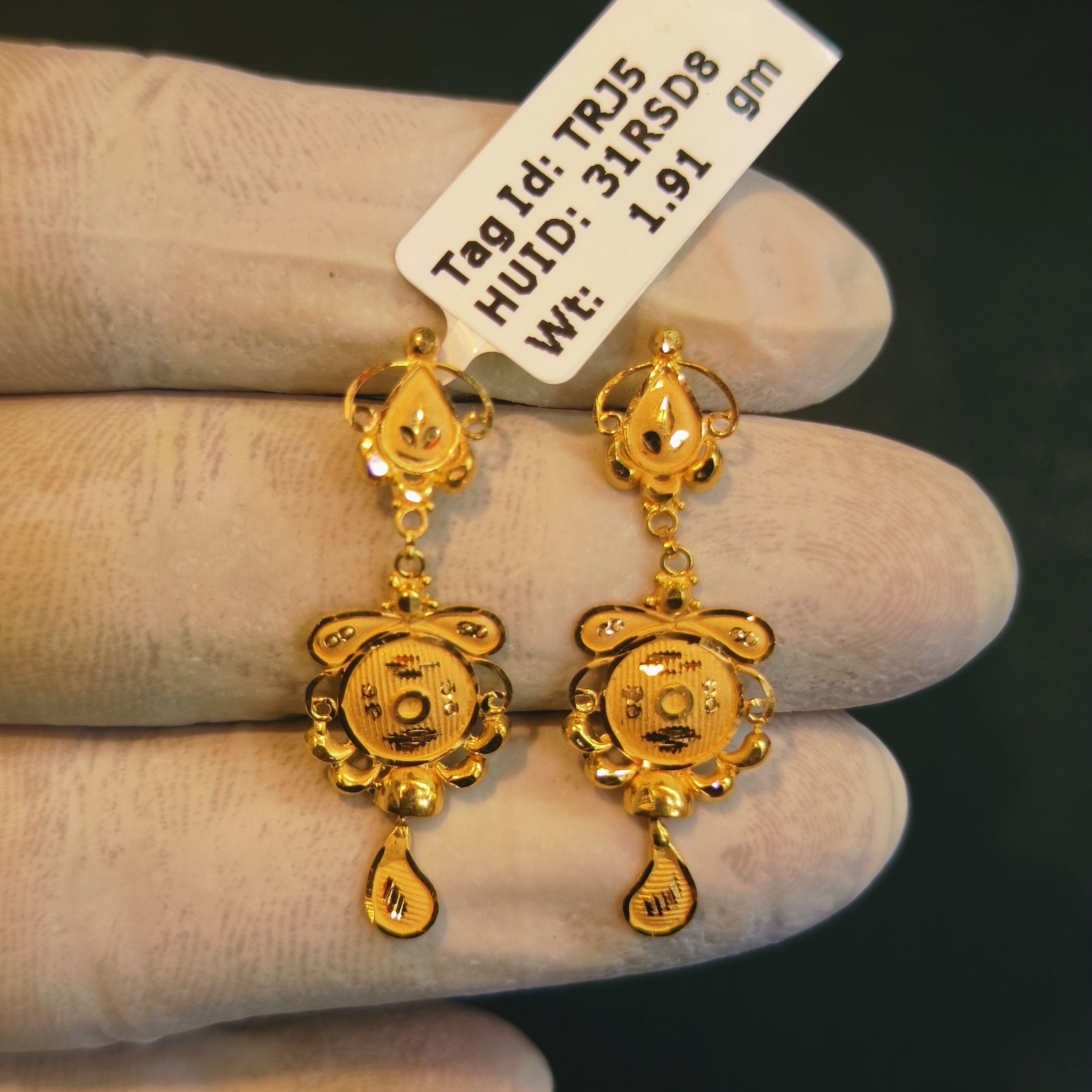 Kendra Scott Shiva Statement Earrings in Vintage Gold | Bridge Street Town  Centre