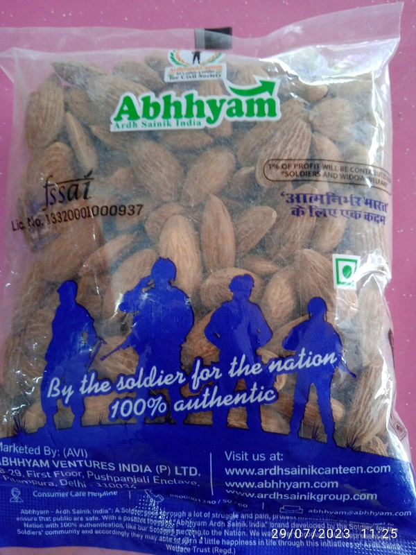 Badnaam 