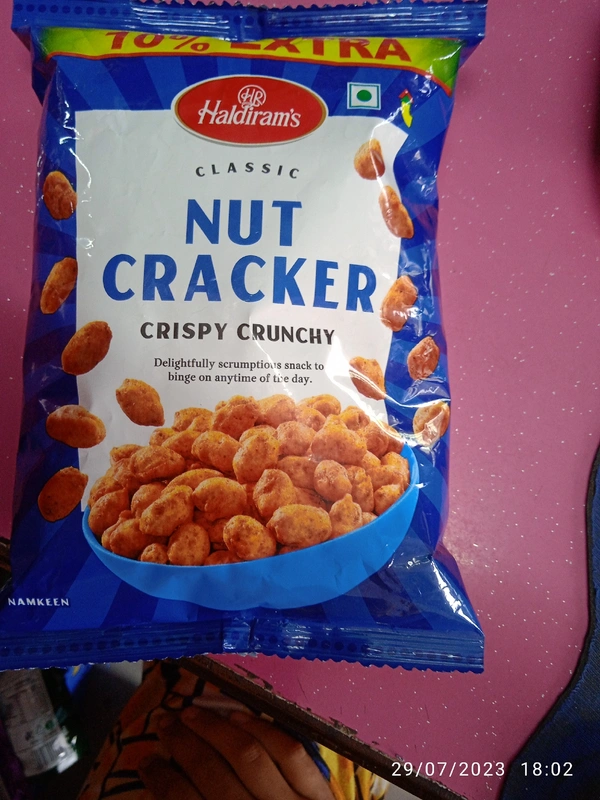 Nut Cracker