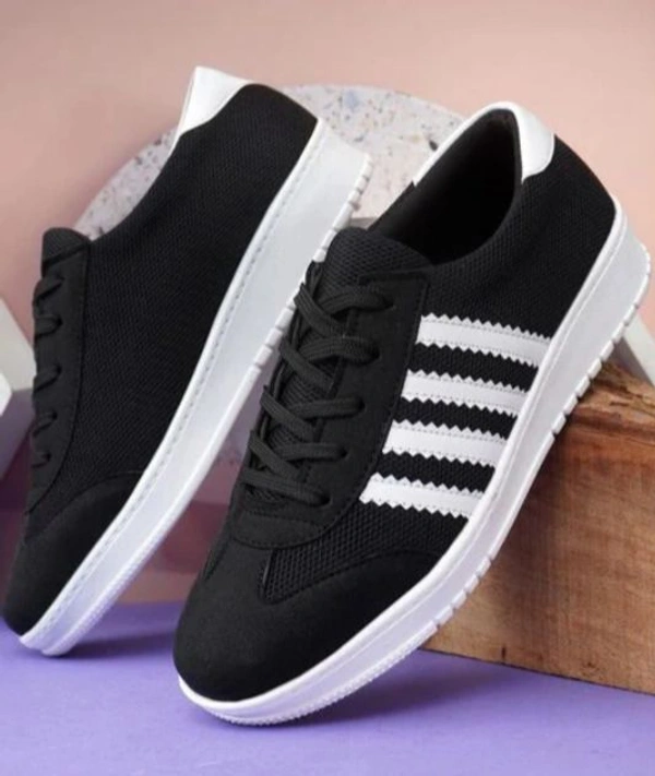 Men Lace-Up Sneakers With Faux Leather Upper - 6, Black