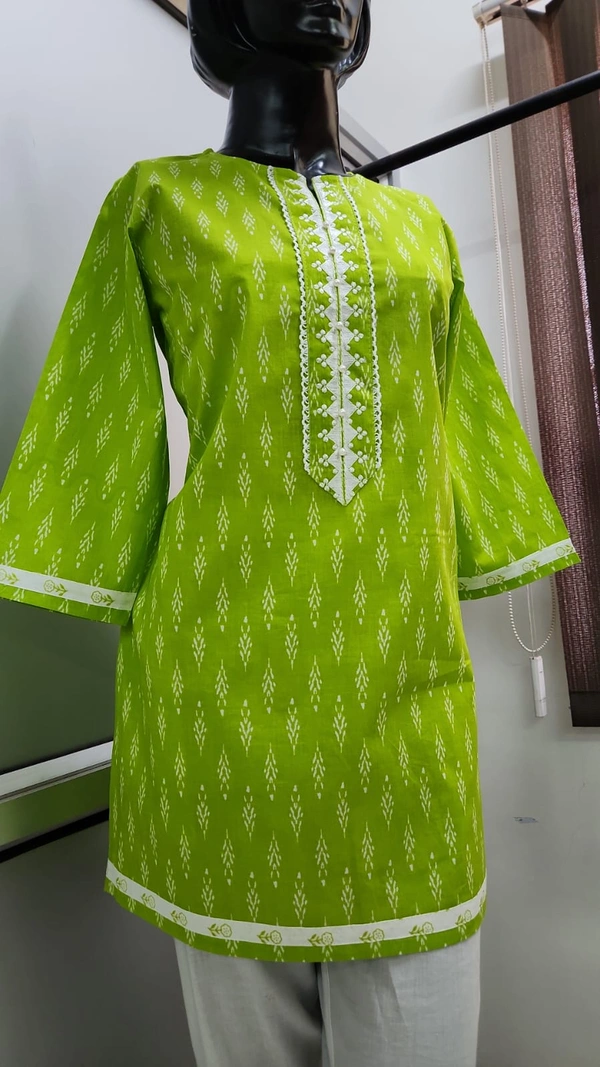Parrot Green Lace Around Yoke Print Regular Kurti