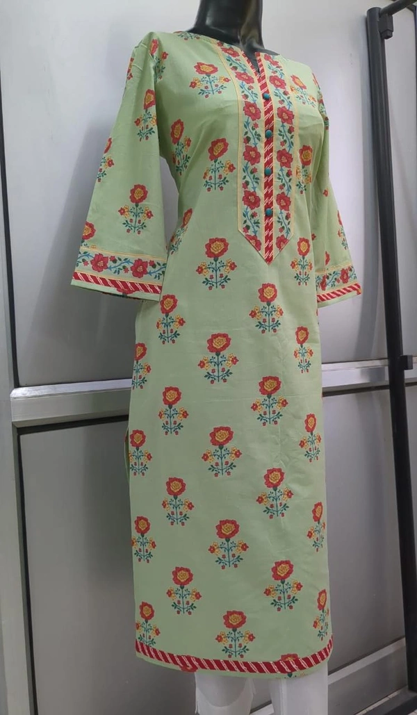 White Red Rose Buds Print Kurta