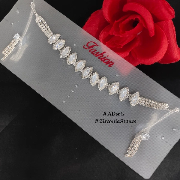 572 NECKLACE SET EARRING SILVER SKU : 572 SILVER** GOLDEN American styling diamond 1piec  - Golden Tainoi, Free size