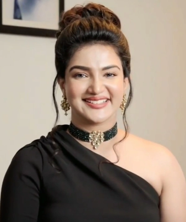 ASHWARYA  7 Line Choker Necklace Set with earring and mangtika mundi packing SKU : ASHWARYA  - Blue