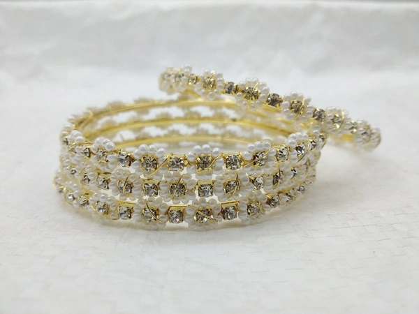 Pearl Moti BENGALS 4PCS PEARL MOTI WHITE STONE GOLDEN 2217 - ROSE