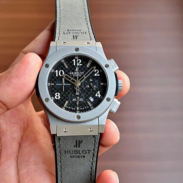Hublot Big Bang 5 Hand all black matte finishing, iconic Strap collection representing the art of fusion & luxury to your wrist as a King