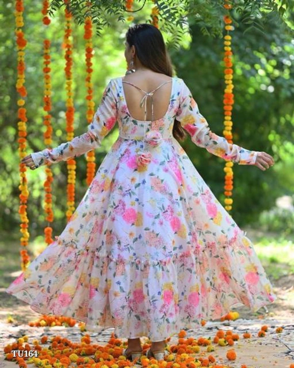 *PINK MARIGOLD FLORAL ANARKALI SUIT*🌸 - Free Size