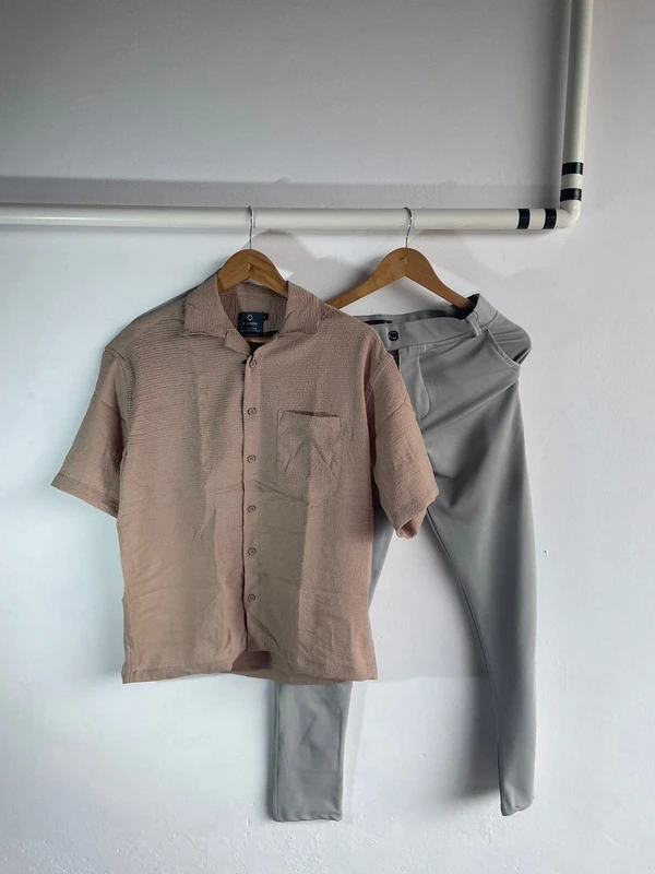 Cuben Neck Popcorn Fabric Shirt - Tan, M