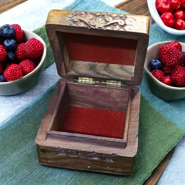 Sold By ZAIN R CREATION Jewellery Carving Box - L.4'' W.4'' H.2.5'