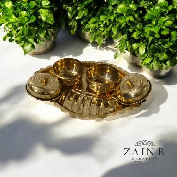 Sold By ZAIN R CREATION Spillbox Traditional Brass Kumkum/Sindoor Box holder for puja Thali- sangu with bowl Brass - L.5.5'' W.4'' H.1.77'', Polished, Brass