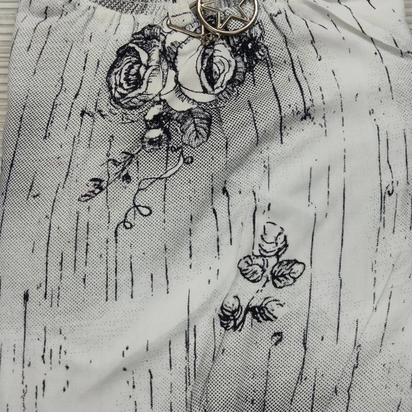 Top Cotton Fabric - White 🤍 and Black 🖤, S