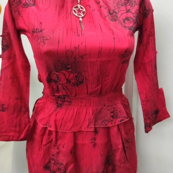 Top Cotton Fabric - Red ♥️, S