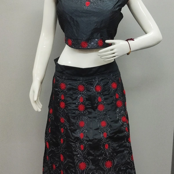 CROP TOP - Grey colour & Flower work, L