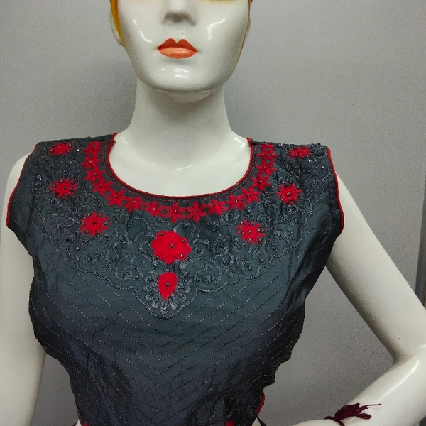 CROP TOP - Grey colour & Flower work, L