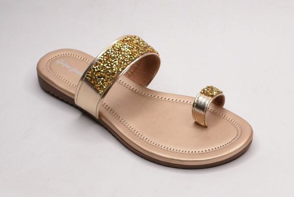 Flat chappal for hot sale old ladies