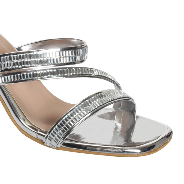 Stepee Shiny multistrap party wear slipper - 36, Cloud