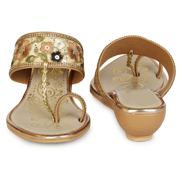 Stepee Floral kohlapuri slipper - 37, Tumbleweed