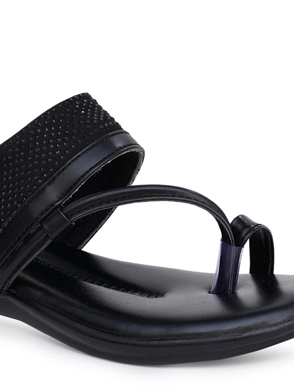 Stepee Soft and simple angootha slipper - 38, Black