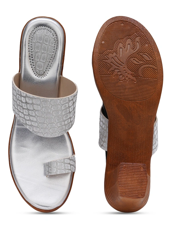 Stepee Shine and shimmer angootha slipper - 41, Silver Rust