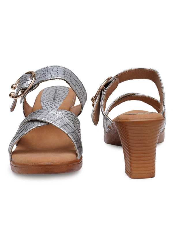 Stepee Trendy criss cross style slipper - 41, Nobel