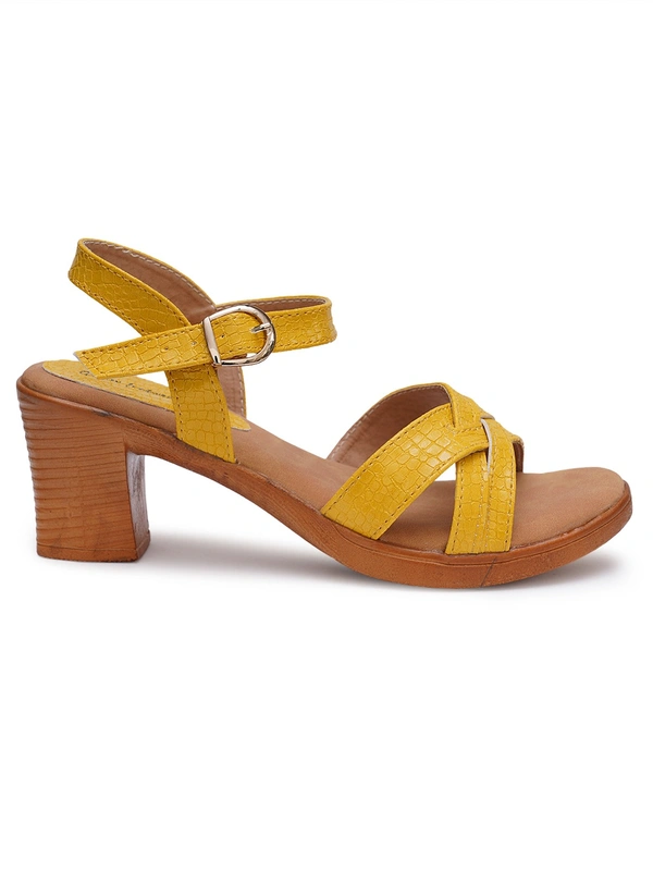 Stepee Simply beautiful sandal in block heel - 36, Saffron