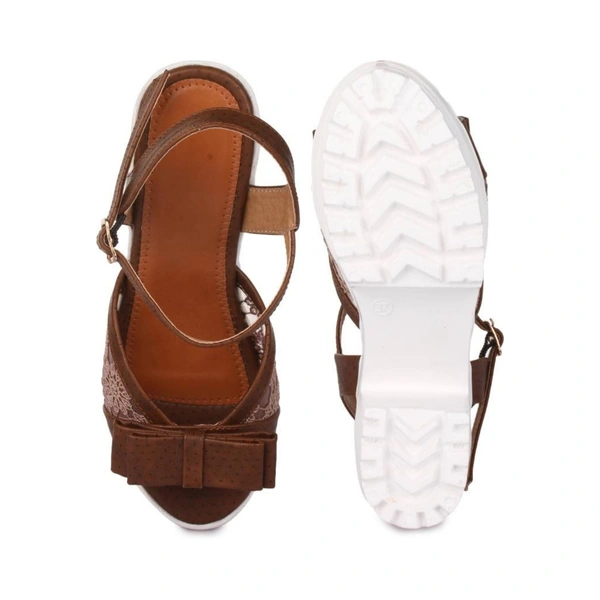 Stepee Designer net work sandal - 38, Kumera