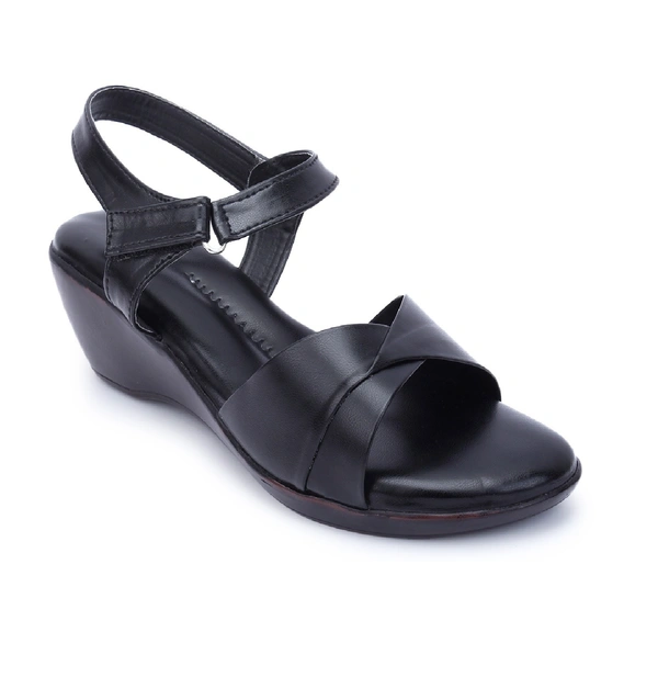 Stepee Women's Fashion Sandal - 39, Black