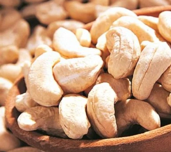 Premium Whole Cashew Dry Fruits, 250 G 