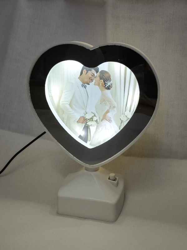 SMALL MAGIC MIRROR