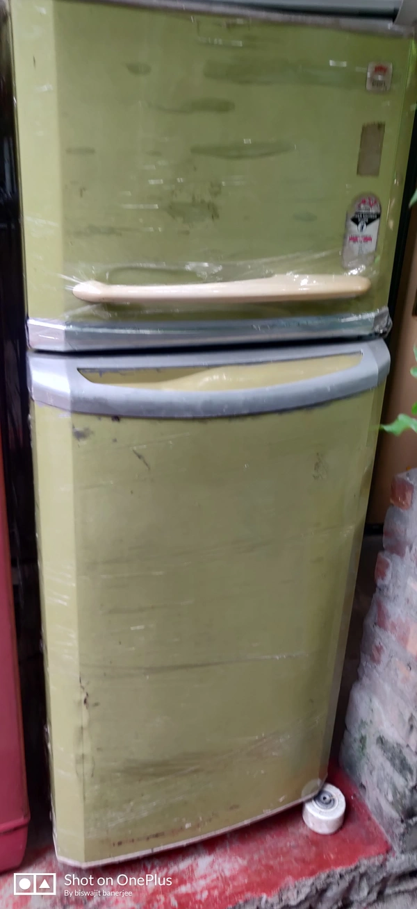 256 Litter Refrigerator - Refurbished Condition 