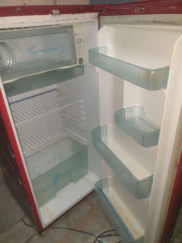 Samsung Refrigerator  190 Litter  - Red, 190