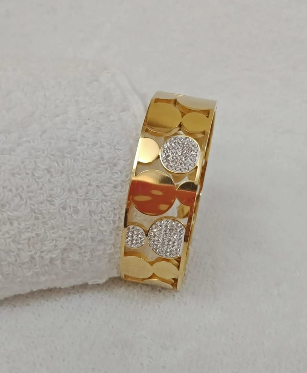 Classy 👌 ANTI TARNISH KADAS - Standard, Gold