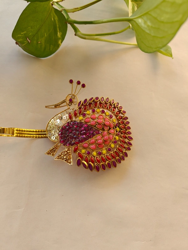 Mohini Center Hair Clips