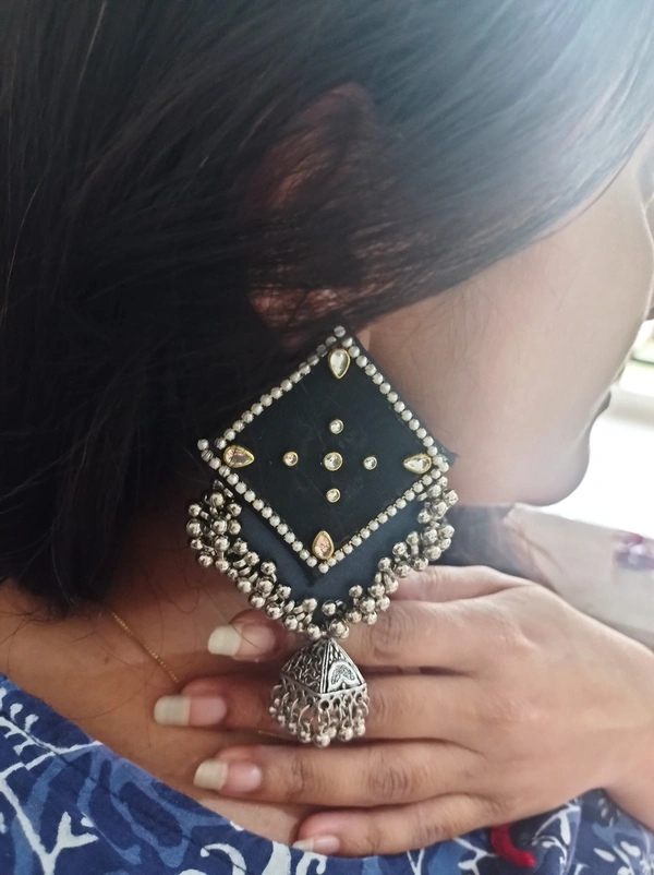 Anandi Earrings - Navy Blue