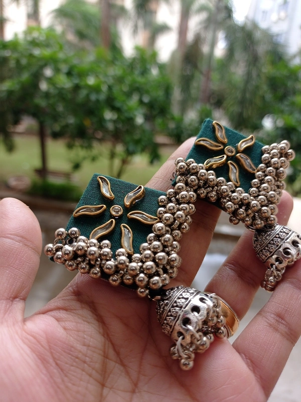 Kiran Earrings - Bottle Green