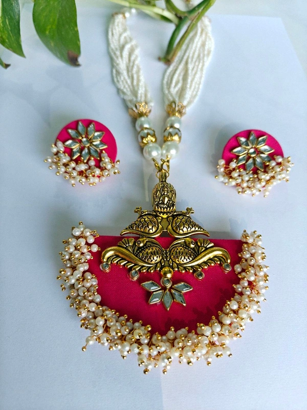 Meghana Long Necklace Set - Bright Pink