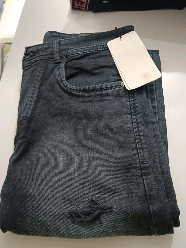GROW LUCK   Ton JeanGROW LUCK GSR0001523 - 28