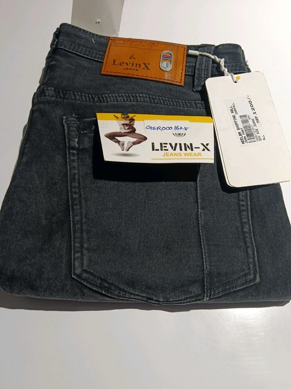 Levin X Jaen Pent Levi X Gsr0001628 - 28