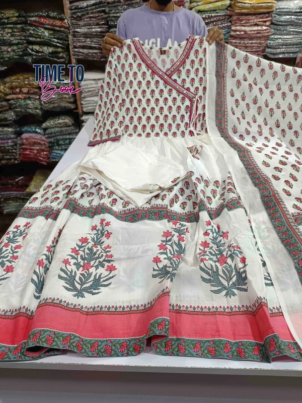 Featuring beautiful Heavy 3pcs Suit which is beautifully decorated with intricate hand mirror work and latkan with moti work.It is matching pants and Lace Dupatta - XXL-44