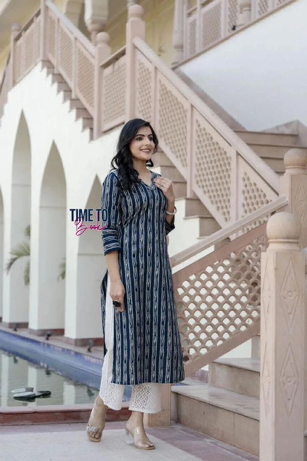 Featuring beautiful Heavy 2pcs Suit which is beautifully decorated with intricate jaipuri print.It is paired with matching pant.* - M-38