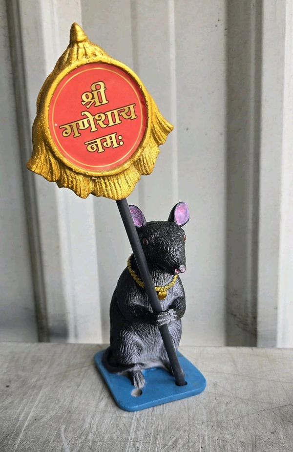 Mushak New Model

Mushak height - 5.5 inch
Flag height- 8.5 inch

Material- Fibre

