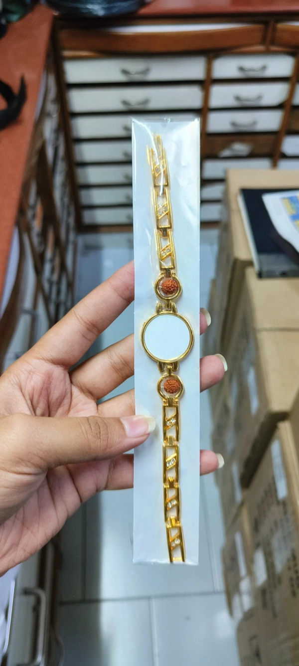 Rakhi stock available GOLDEN