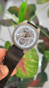 GUCCI Men's Modern Style Analog Watch  - Fast (2-3 days)