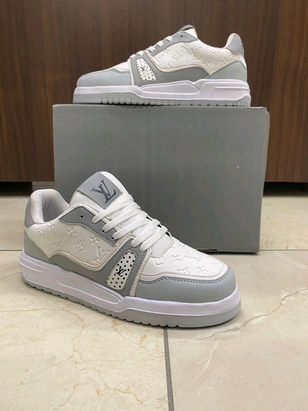 Louis Vuittan Trainer Sneaker For Men - 10