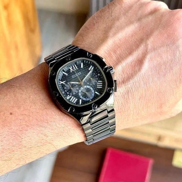 Guess Men's Chronograph Analog Watch  - Normal (5-6 days), Black