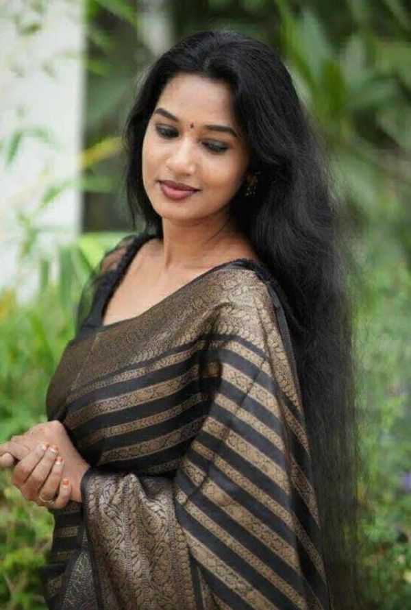 Beautiful Lechi Silk Saree - Black
