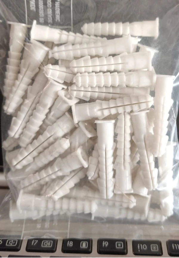 WPGHD38 Wall Plug Gulli 1.5mm Pak Of 50pcs