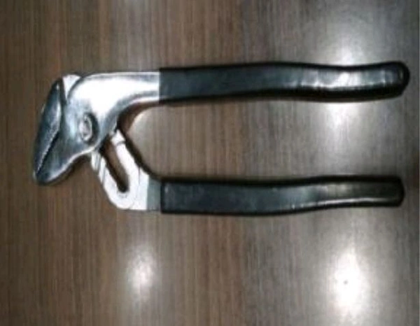 Water Pump Plier With Black Insulation 10"